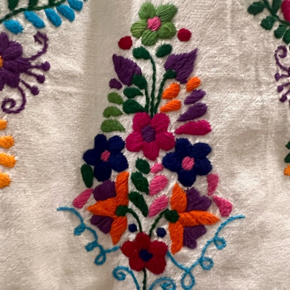 Embroidered linen Floral Tunic toddler dress - Picture 2 of 4